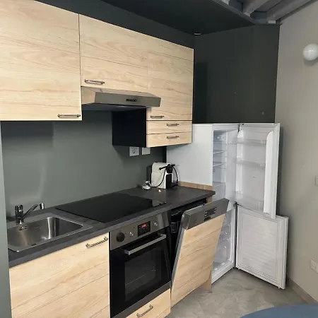 Bronz House * Milano