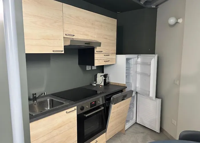 Bronz House * Milano