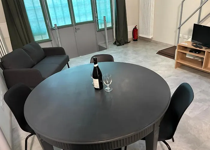 Bronz House 밀라노