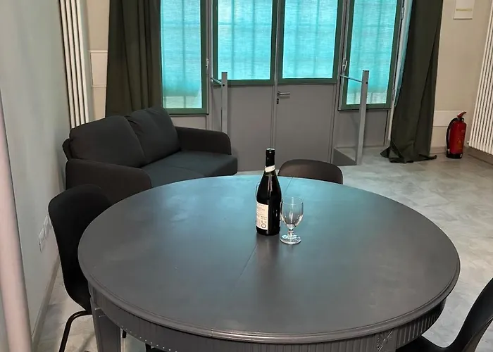 Bronz House 밀라노