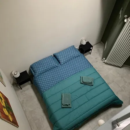 Bronz House * 밀라노